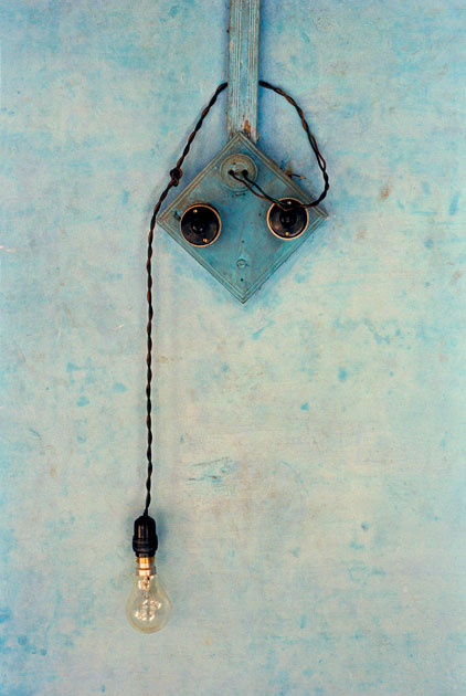 07_bulb.bluewall.color.india.jpg